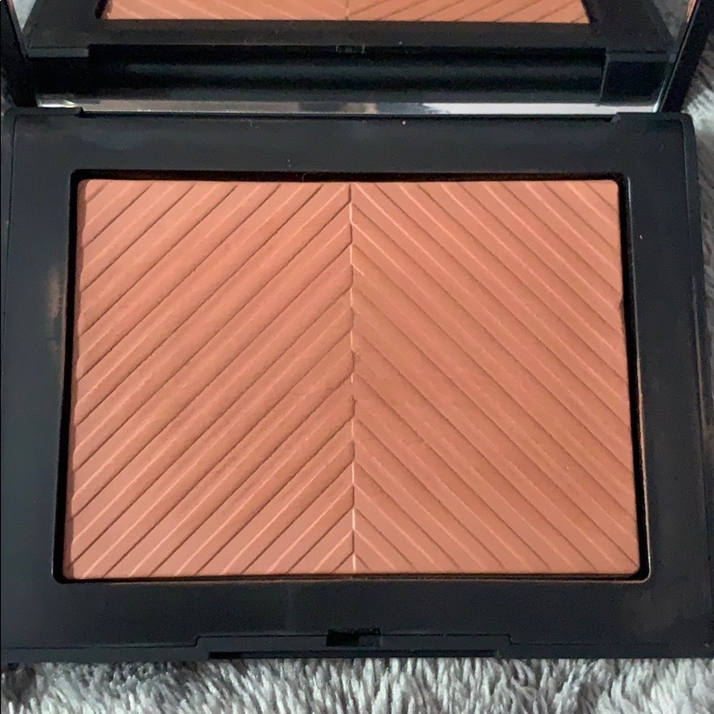 Swatched once “Falaises” bronzer by NARS